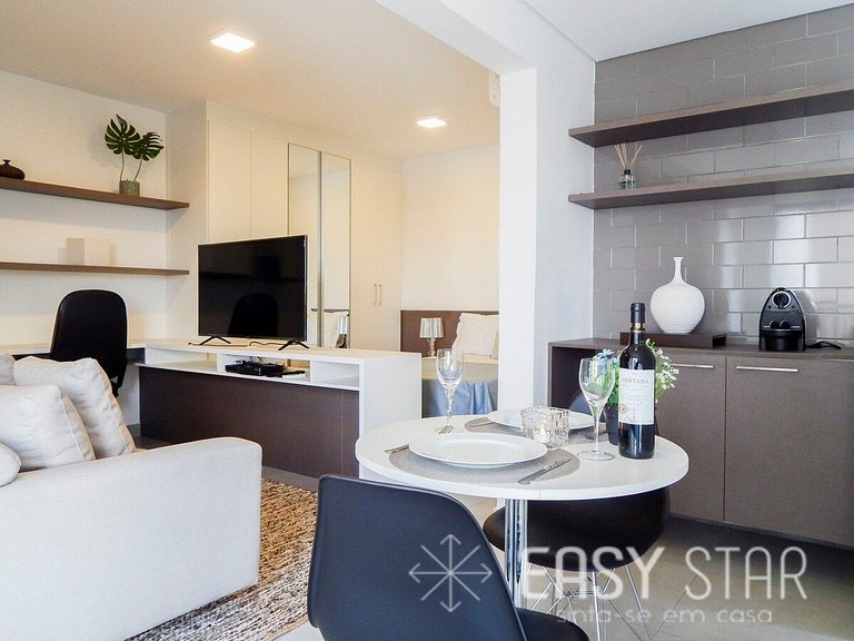 Easy Star - Studio Iluminado e com Vista, ao lado do Aeropor