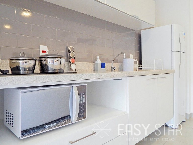 Easy Star - Studio Iluminado e com Vista, ao lado do Aeropor