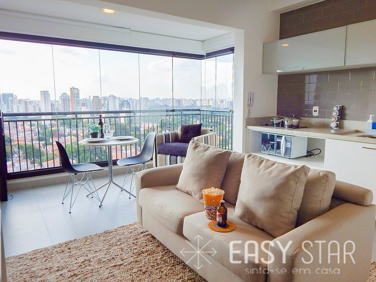 Easy Star - Studio Iluminado e com Vista, ao lado do Aeropor