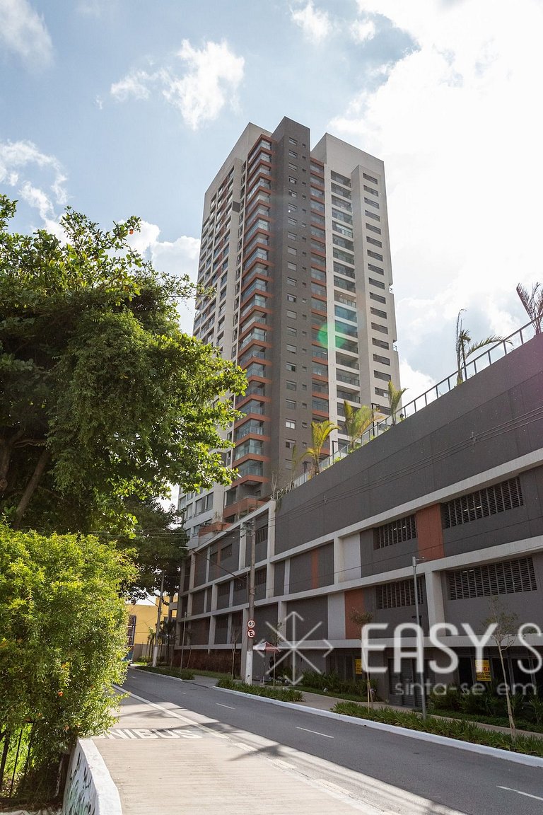 Easy Star - Lindo Studio proximo Metro Borba Gato - QI01H
