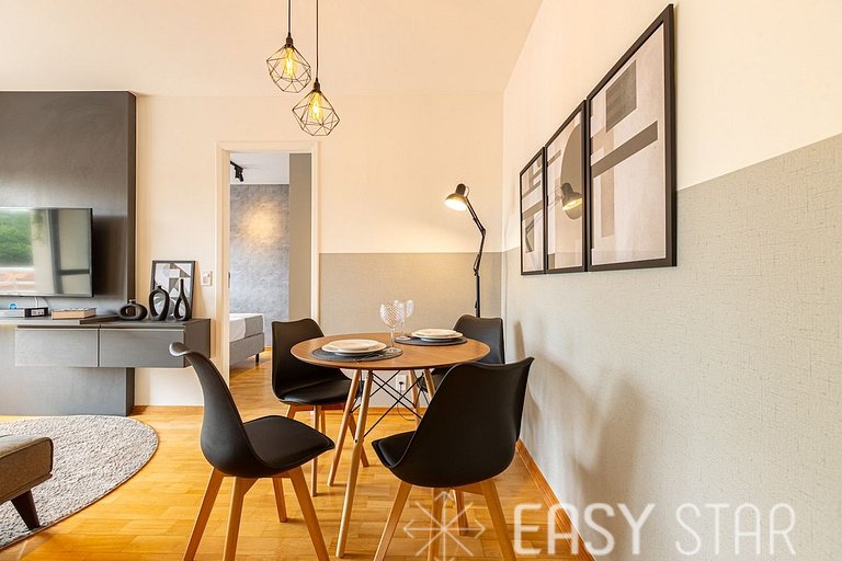 Easy Star - Lindo apartamento C/vaga no Itaim Bibi - AD03I