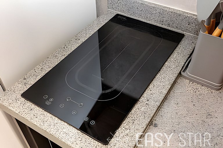 Easy Star - Studio iluminado no Novo Brooklin - FZ01I