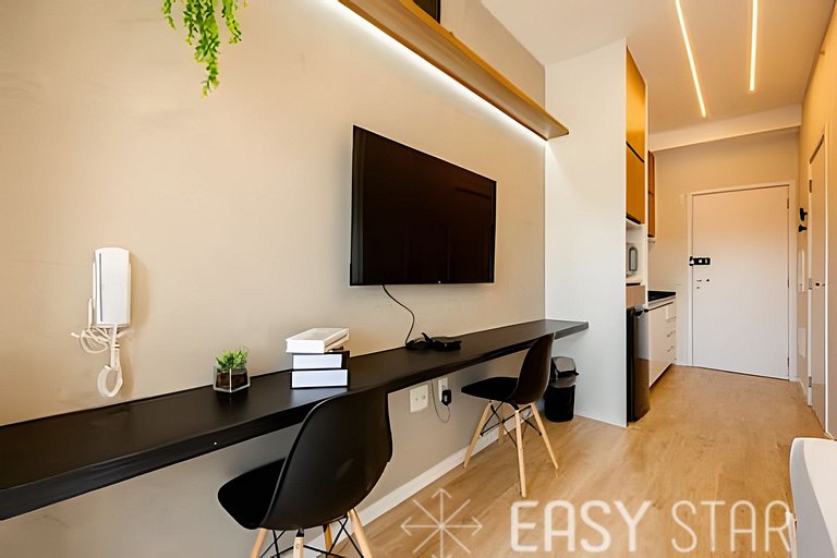 Easy Star - Lindo Studio ao lado do metrô Borba Gato - PQ01I