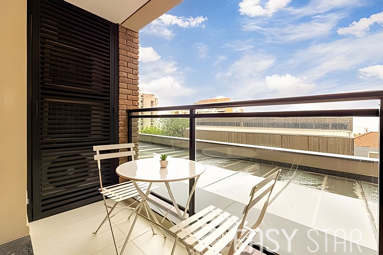 Easy Star - Belo apto C/ vaga, varanda e 2 dorms em Perdizes