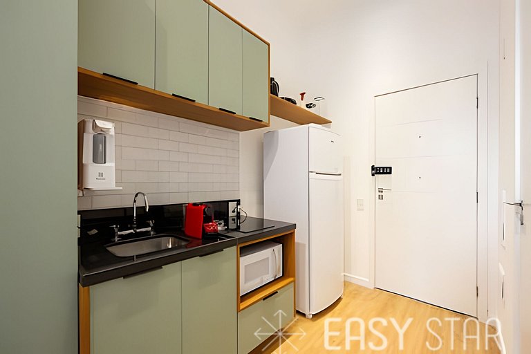 Easy Star - Lindo studio ao lado da Estação Brooklin - QW01I