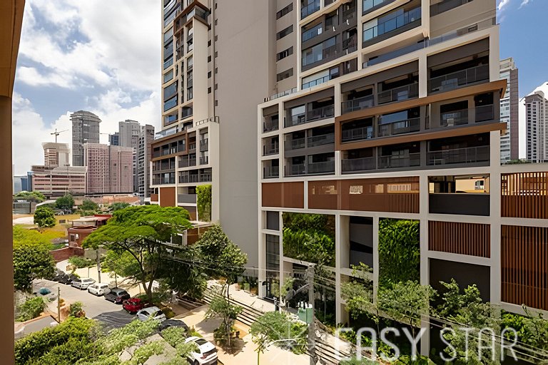 Easy Star - Lindo studio ao lado da Estação Brooklin - QW01I