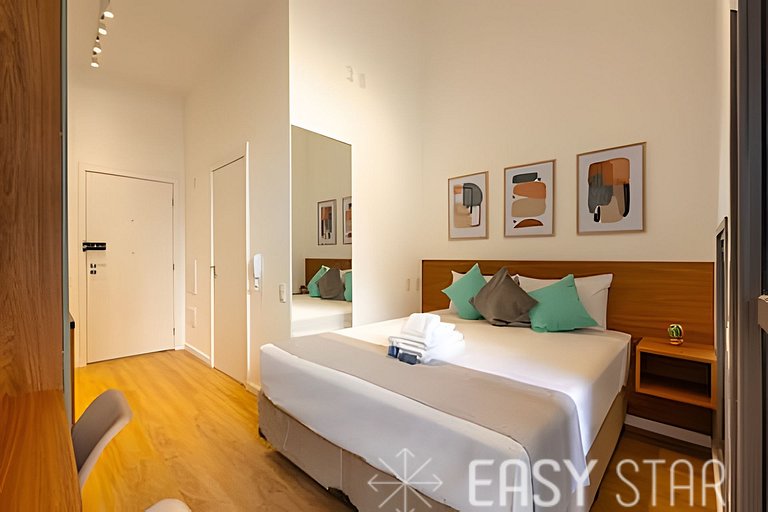 Easy Star - Lindo studio ao lado da Estação Brooklin - QW01I