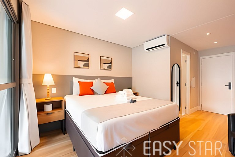 Easy Star – Beautiful studio with a queen bed in the heart o