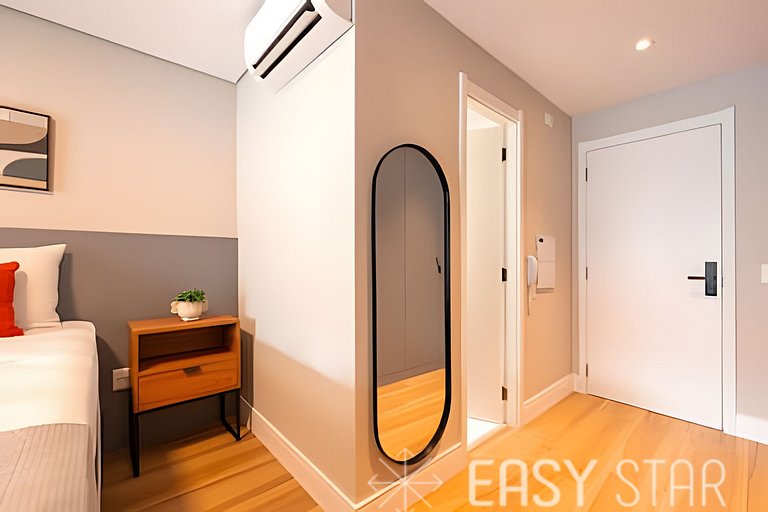 Easy Star – Beautiful studio with a queen bed in the heart o