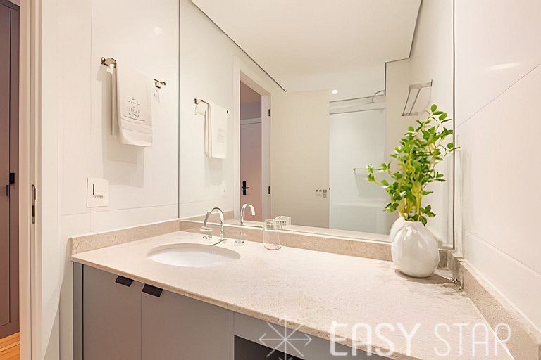 Easy Star – Beautiful studio with a queen bed in the heart o