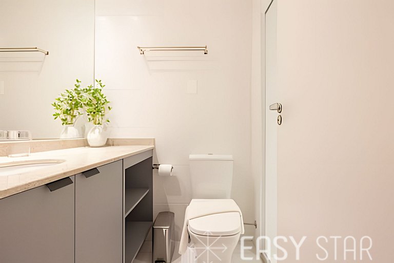 Easy Star – Beautiful studio with a queen bed in the heart o