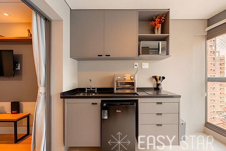 Easy Star – Beautiful studio with a queen bed in the heart o