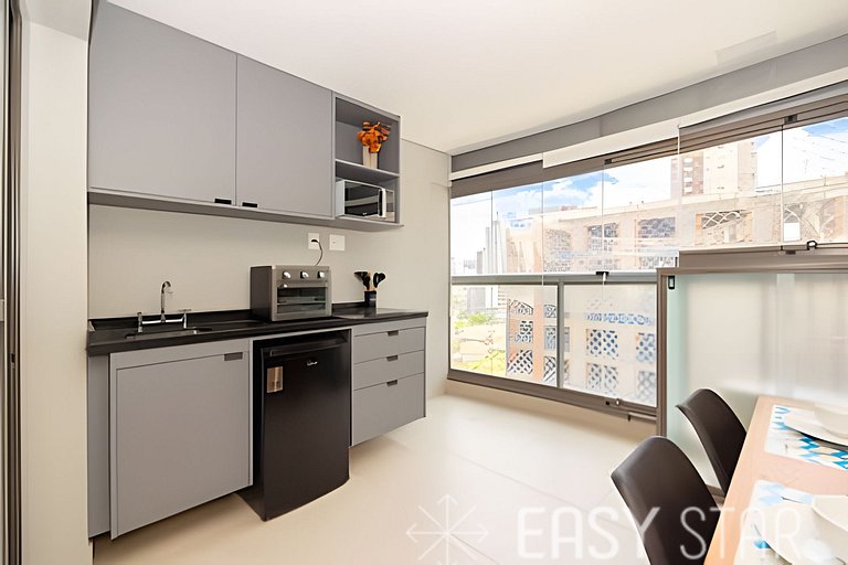 Easy Star – Beautiful studio with a queen bed in the heart o