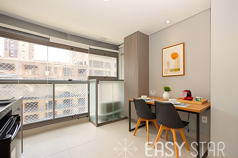 Easy Star – Beautiful studio with a queen bed in the heart o