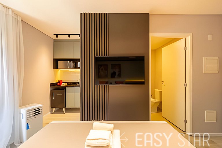 Easy Star - Lindo studio ao lado da Roque Petroni - UB01I