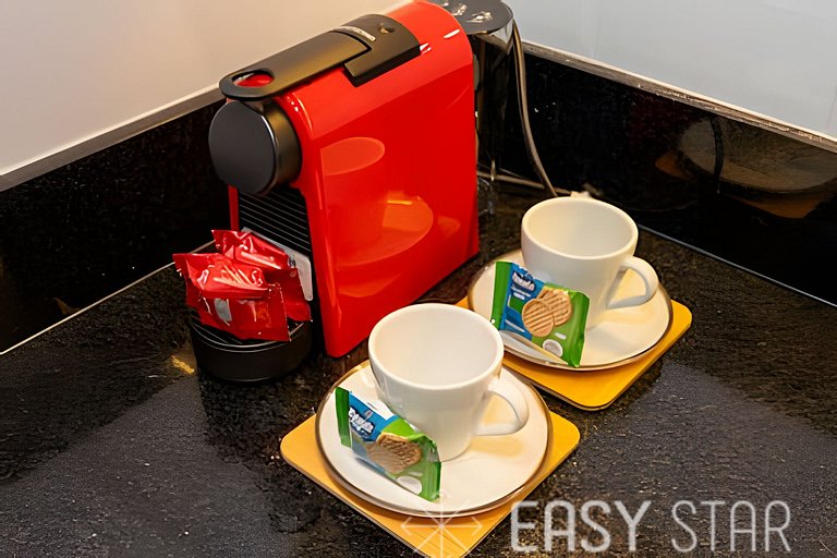 Easy Star - Lindo studio ao lado da Roque Petroni - UB01I