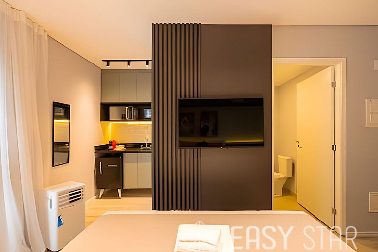 Easy Star - Lindo studio ao lado da Roque Petroni - UB01I