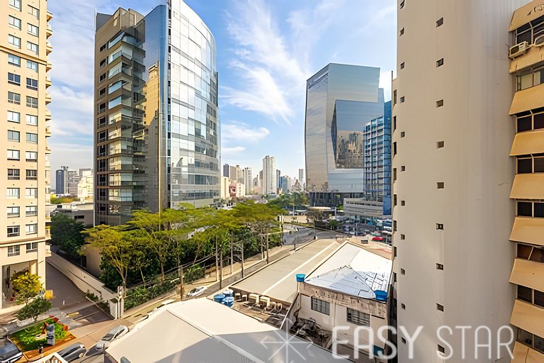 Aconchegante studio ao lado da Faria Lima