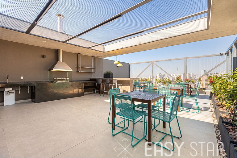 Studio minimalista e completo na Frei Caneca