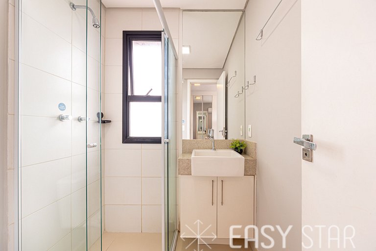 Easy Star - Studio Iluminado e com Vista, ao lado do Aeropor