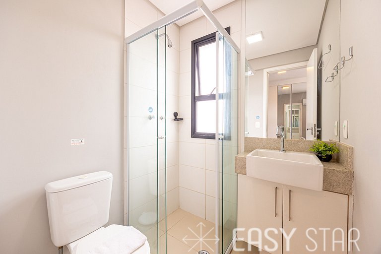 Easy Star - Studio Iluminado e com Vista, ao lado do Aeropor