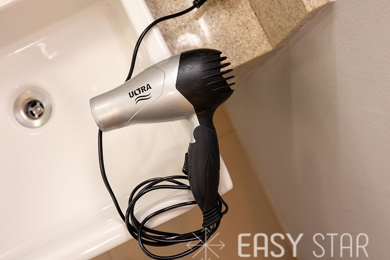 Easy Star - Studio Iluminado e com Vista, ao lado do Aeropor