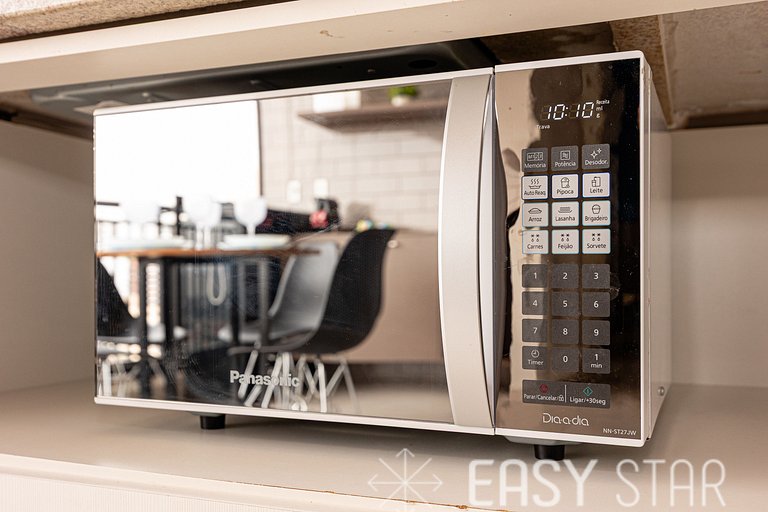 Easy Star - Studio Iluminado e com Vista, ao lado do Aeropor