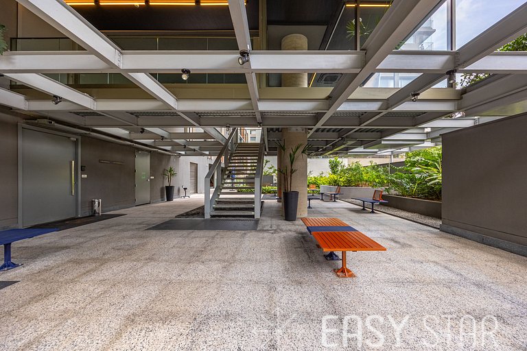 Easy Star - Belo studio com cama King ao lado da Oscar Freir