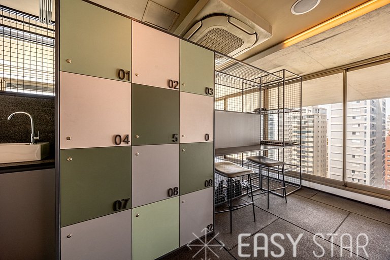 Easy Star - Belo studio com cama King ao lado da Oscar Freir
