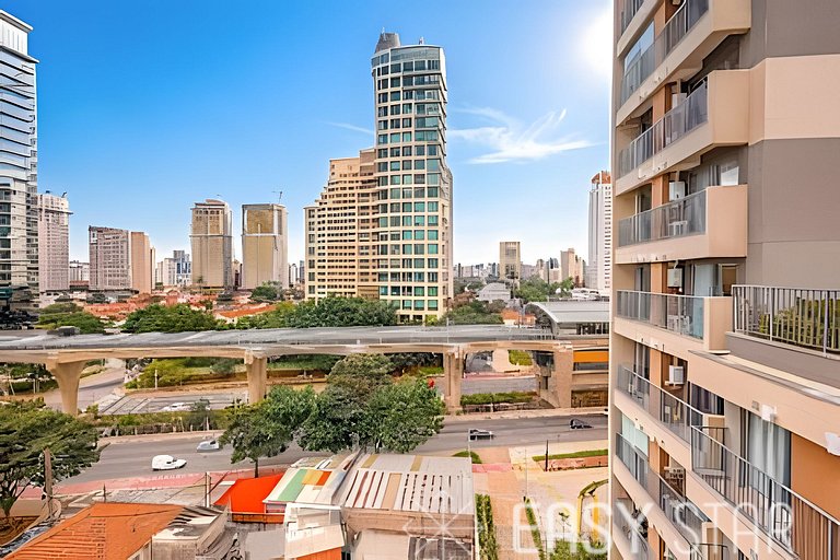 Studio aconchegante ao lado do Metrô Vila Cordeiro