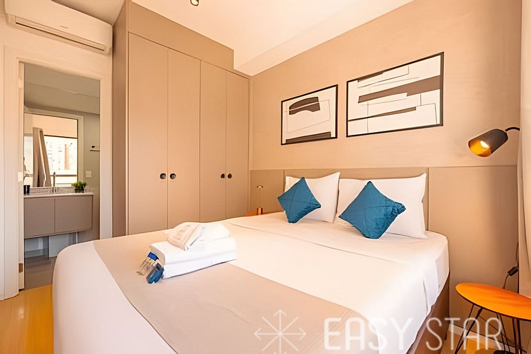 Belo studio C/quarto separado ao lado do Itaim