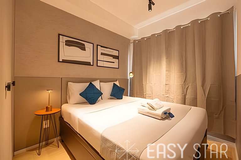Belo studio C/quarto separado ao lado do Itaim