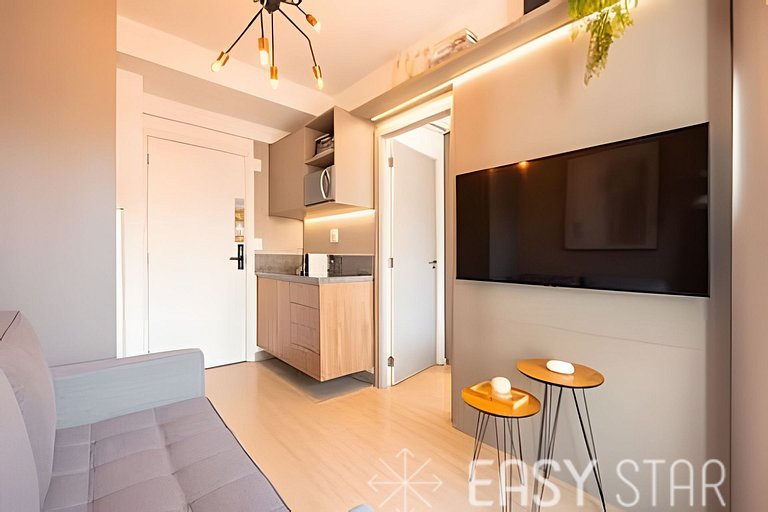 Belo studio C/quarto separado ao lado do Itaim