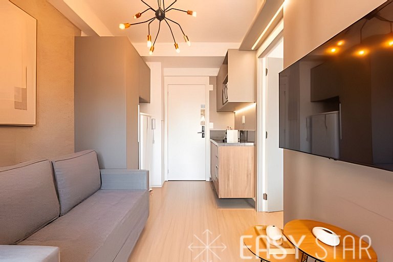 Belo studio C/quarto separado ao lado do Itaim